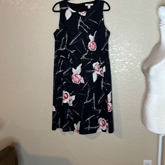 Sejour fit and flare floral knee length dress - size 16w - Picture 7 of 11